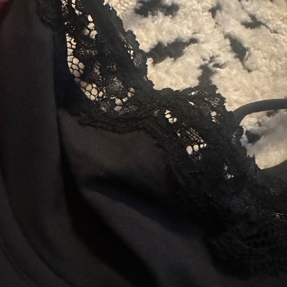 SKIMS Unlined Lace Scoop Bra Elegant Black Size 32B or 36A NWT - Picture 6 of 10